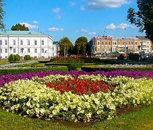 Чарівна Полтава (музей гончарства, Дуби Кочубея, Диканька, Мгарський монастир) 