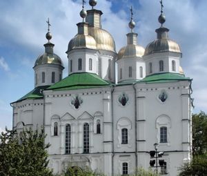 Чарівна Полтава (музей гончарства, Дуби Кочубея, Диканька, Мгарський монастир) 